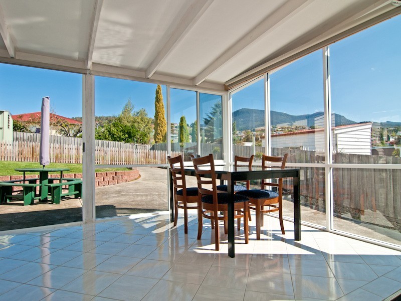 6 Wellwood Street, Lenah Valley TAS 7008