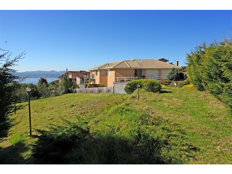 445 Churchill Avenue, Sandy Bay TAS 7005
