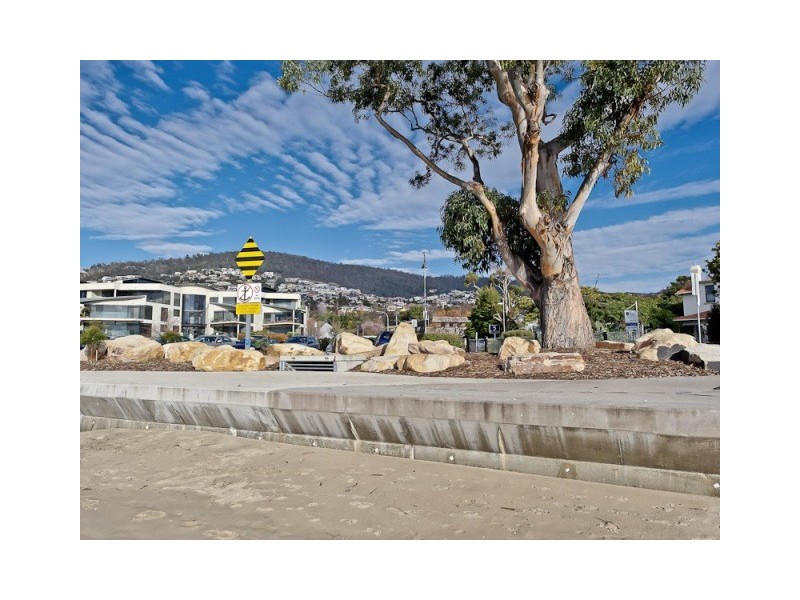 11/5 Beach Road, Sandy Bay TAS 7005