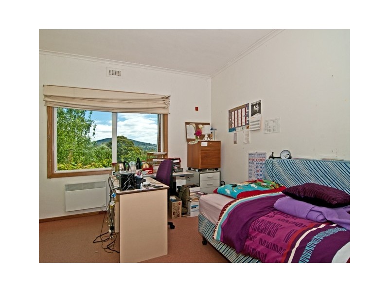 1 Woolton Place, Sandy Bay TAS 7005