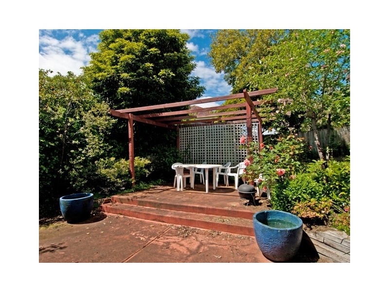 1 Woolton Place, Sandy Bay TAS 7005