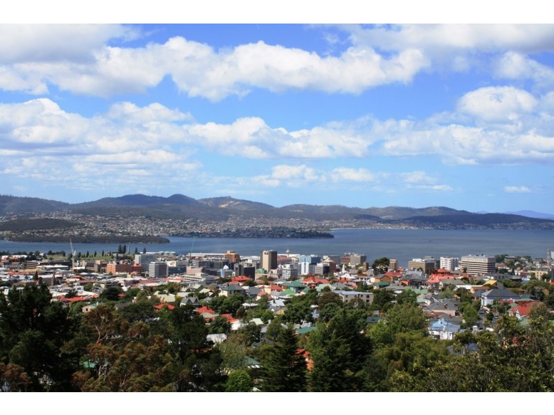 7 Kirval Court, West Hobart TAS 7000