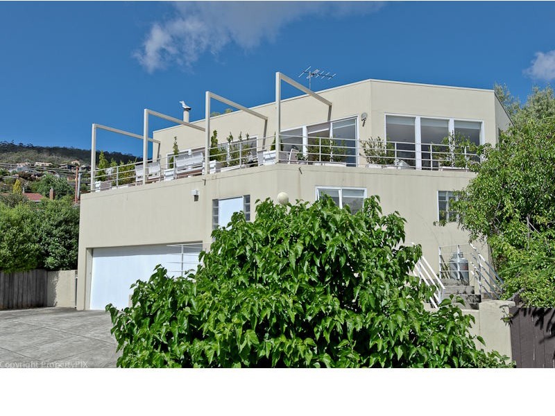 24 Willowdene Avenue, Sandy Bay TAS 7005