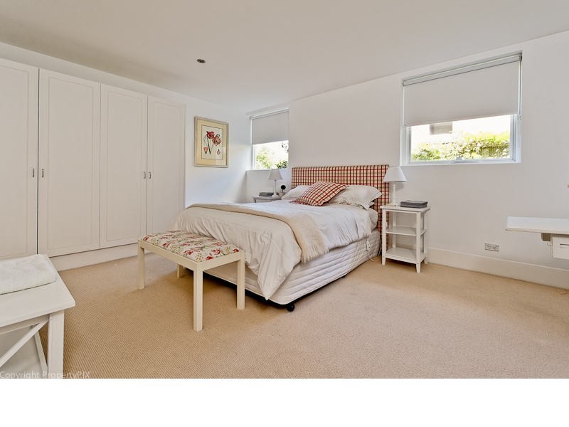 24 Willowdene Avenue, Sandy Bay TAS 7005