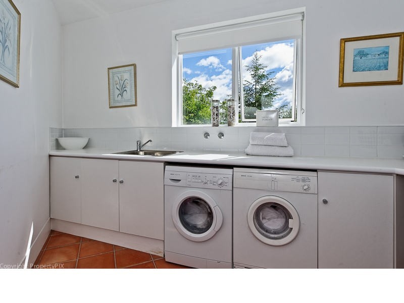 24 Willowdene Avenue, Sandy Bay TAS 7005