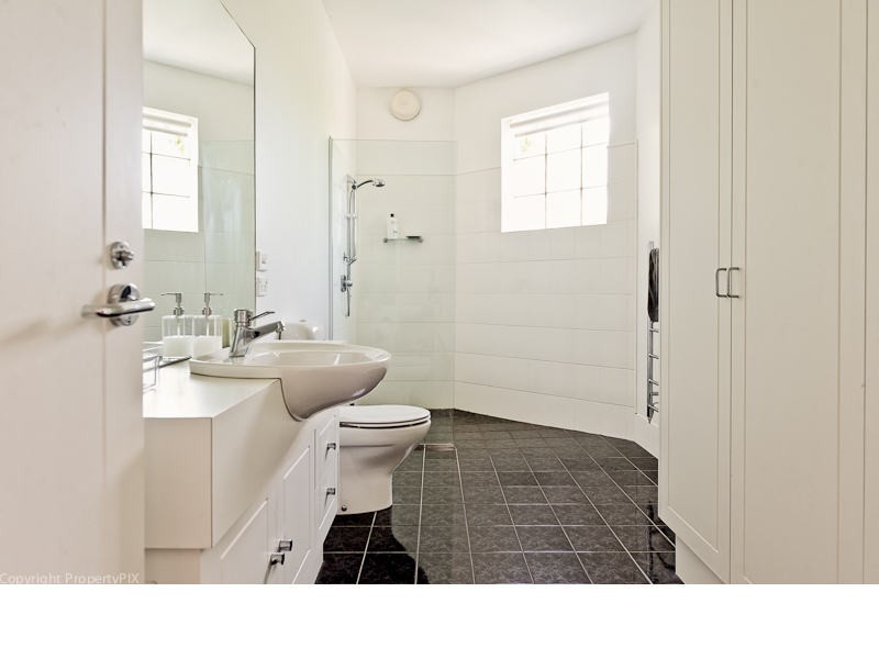 24 Willowdene Avenue, Sandy Bay TAS 7005