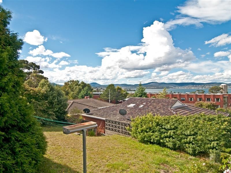 3/188 Churchill Avenue, Sandy Bay TAS 7005