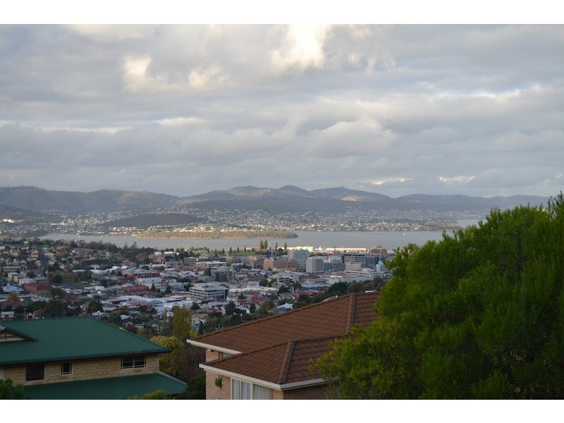 6 Hickson Place, West Hobart TAS 7000