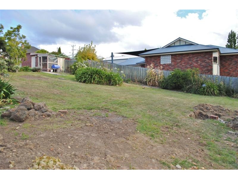 4 Gregson Avenue, New Town TAS 7008
