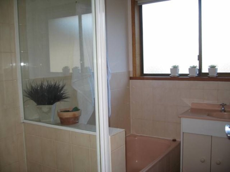 17 Nolan Crescent, Kingston TAS 7050