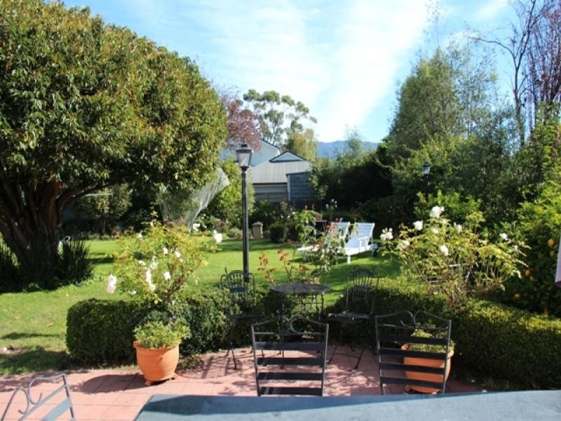6 Windsor Street, Kingston Beach TAS 7050