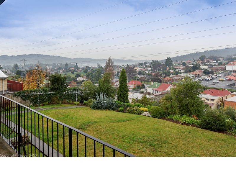 10/5 Marsh Street, New Town TAS 7008