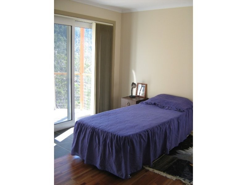 199 Cades Drive, Kingston TAS 7050