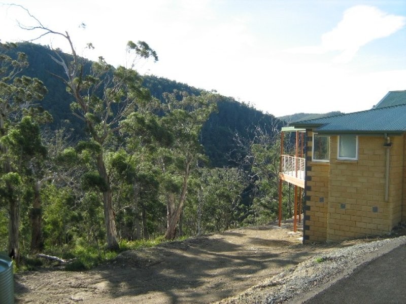 199 Cades Drive, Kingston TAS 7050