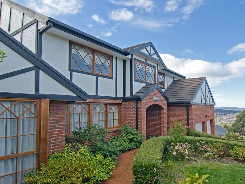 30 Firth Road, Lenah Valley TAS 7008