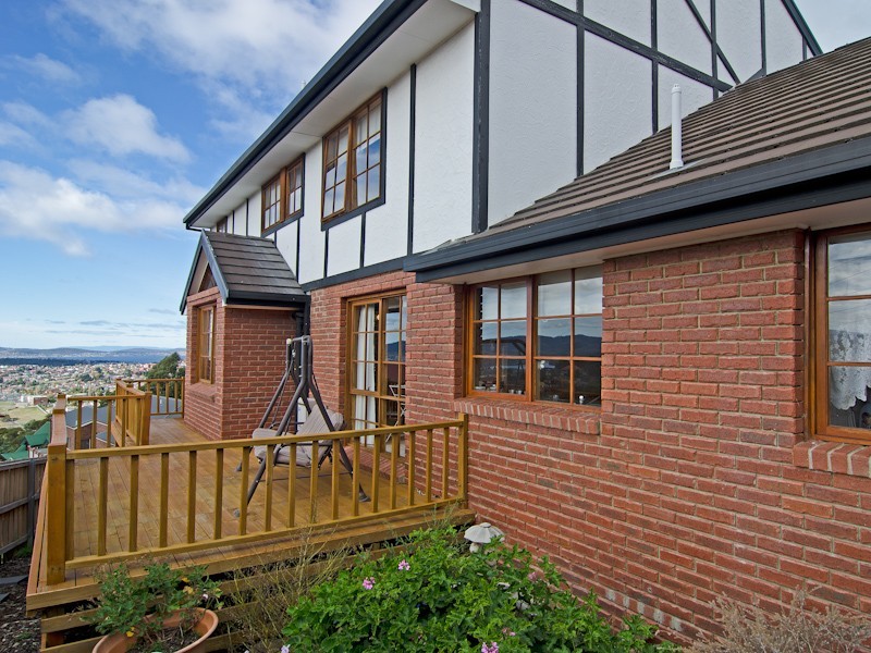 30 Firth Road, Lenah Valley TAS 7008