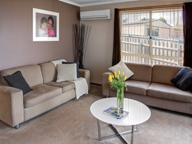 10 Adelong Drive, Kingston TAS 7050