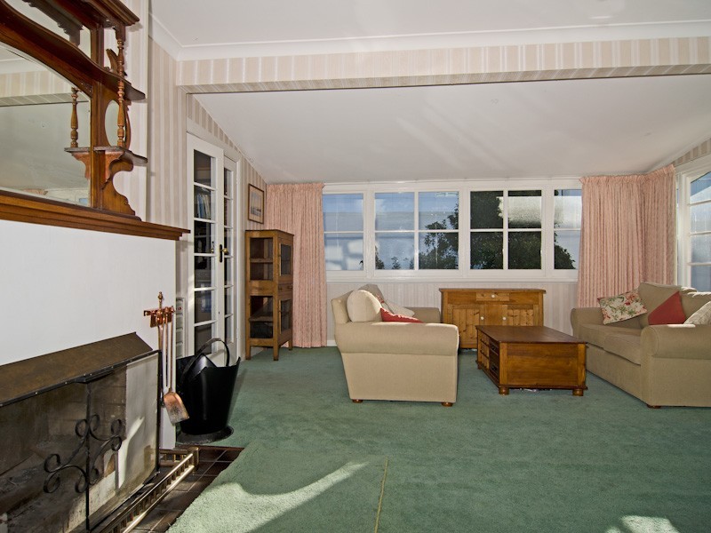 8 Dresden Street, Sandy Bay TAS 7005