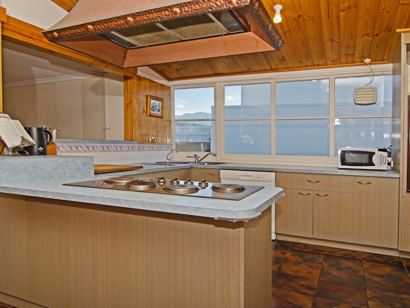 8 Dresden Street, Sandy Bay TAS 7005