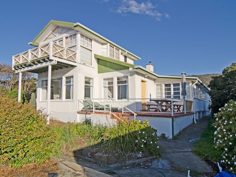 8 Dresden Street, Sandy Bay TAS 7005