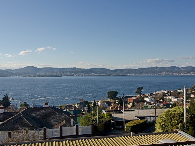 8 Dresden Street, Sandy Bay TAS 7005