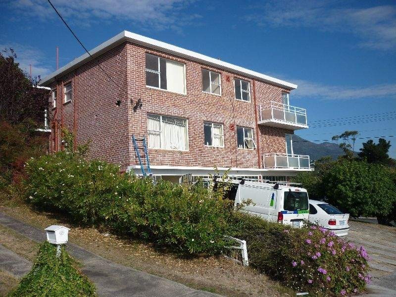 3/8 Binney Court, Sandy Bay TAS 7005