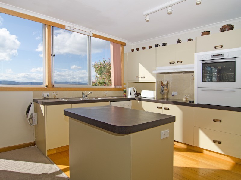 5 Cartela Street, Sandy Bay TAS 7005