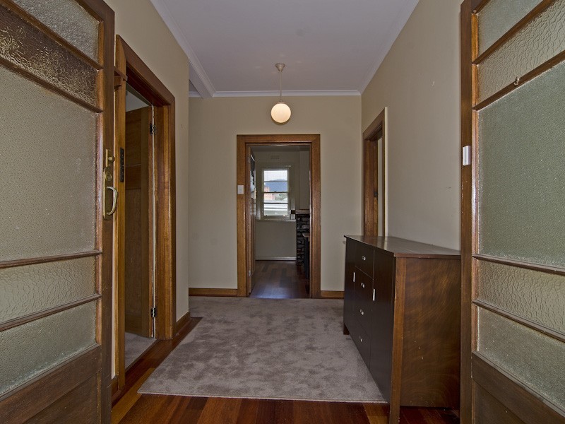 16A Cuthbert Avenue, Lenah Valley TAS 7008