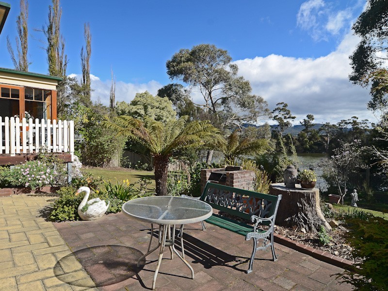 283 Howden Road, Howden TAS 7054