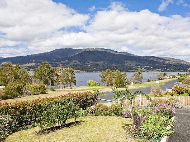 Bridgewater TAS 7030