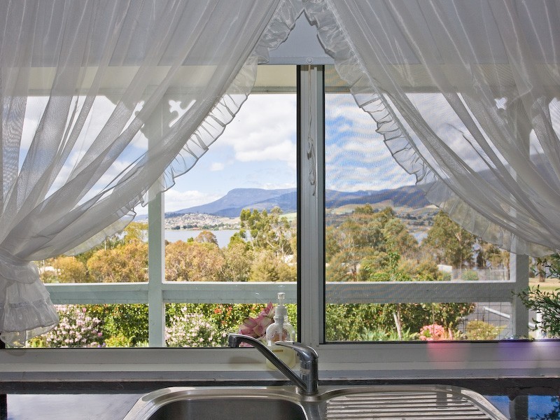 Bridgewater TAS 7030