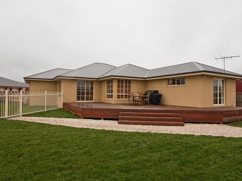 8 Howlett Court, Brighton TAS 7030