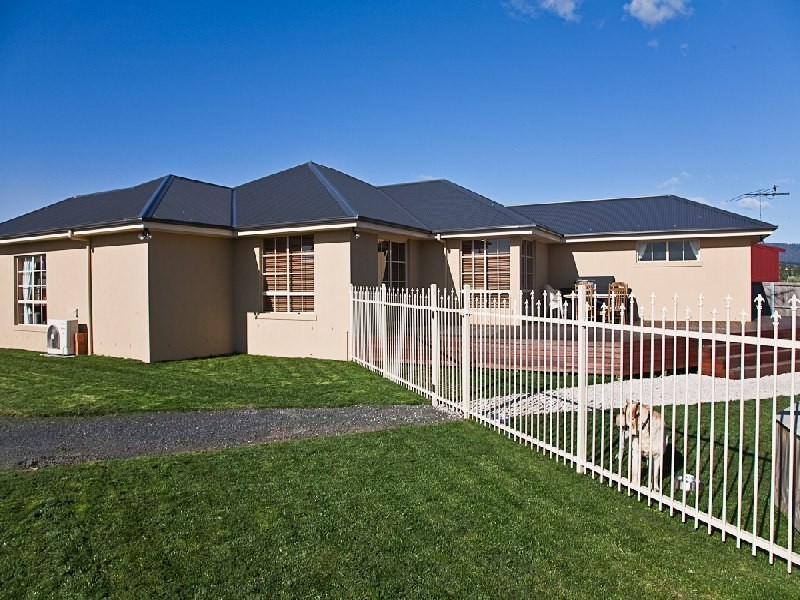 8 Howlett Court, Brighton TAS 7030