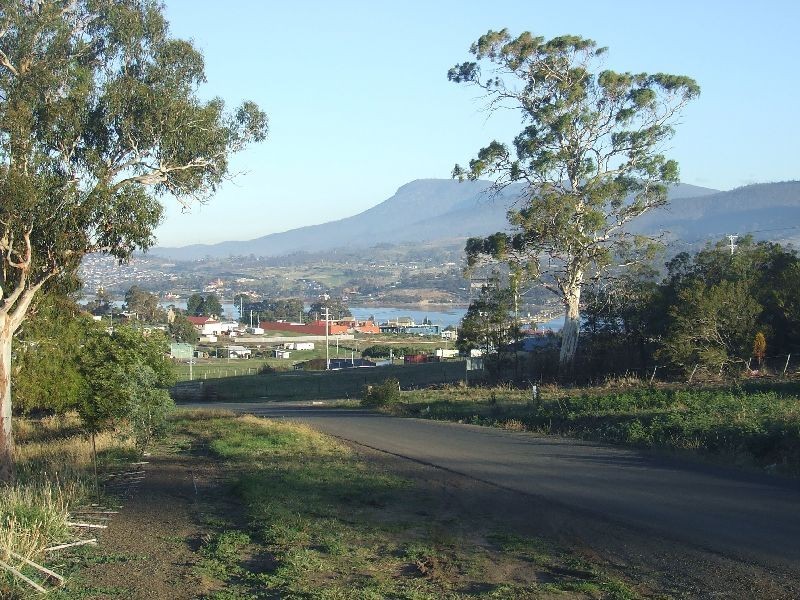 Bridgewater TAS 7030