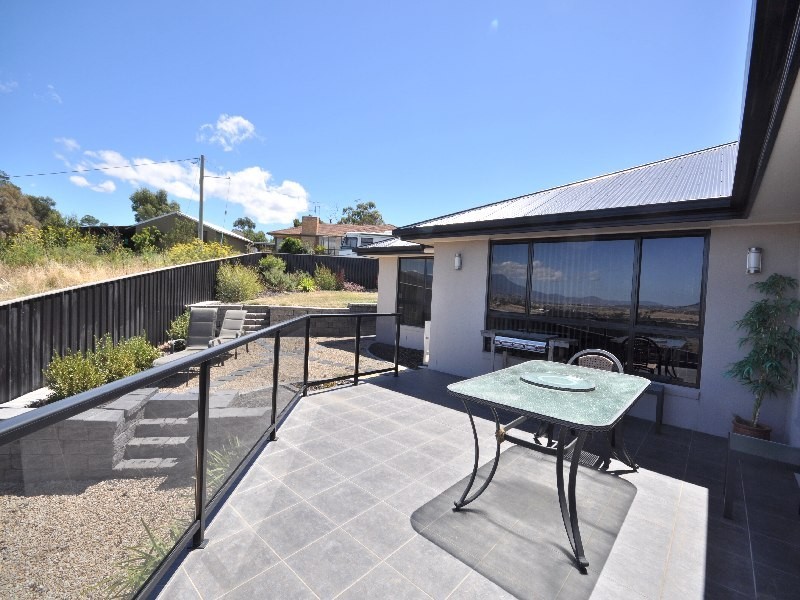 Brighton TAS 7030