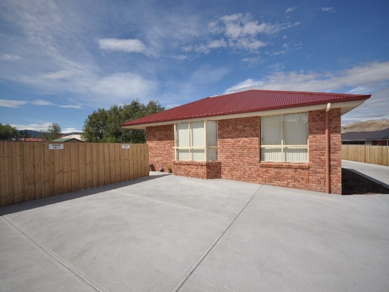 1/9 Henry Place, Brighton TAS 7030