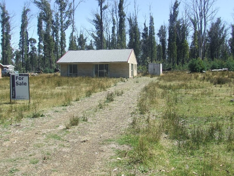 Lake Crescent TAS 7120