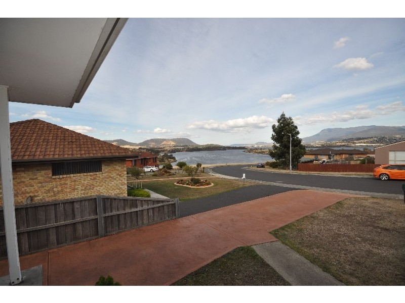 Bridgewater TAS 7030