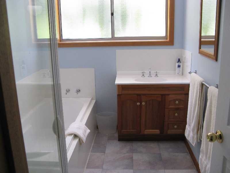 4 Peta Court, Old Beach TAS 7017