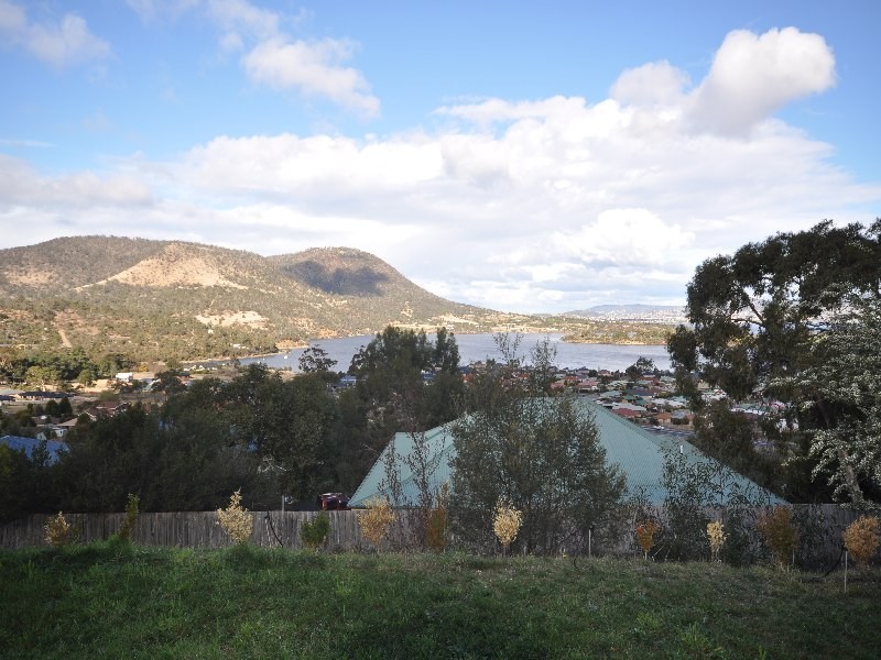 4 Peta Court, Old Beach TAS 7017