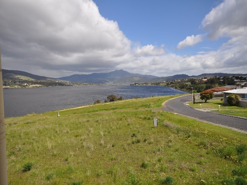 Bridgewater TAS 7030