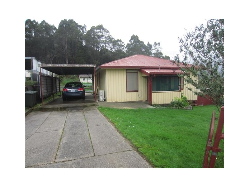 8 Clemons Street, Rosebery TAS 7470