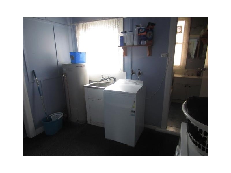 8 Clemons Street, Rosebery TAS 7470