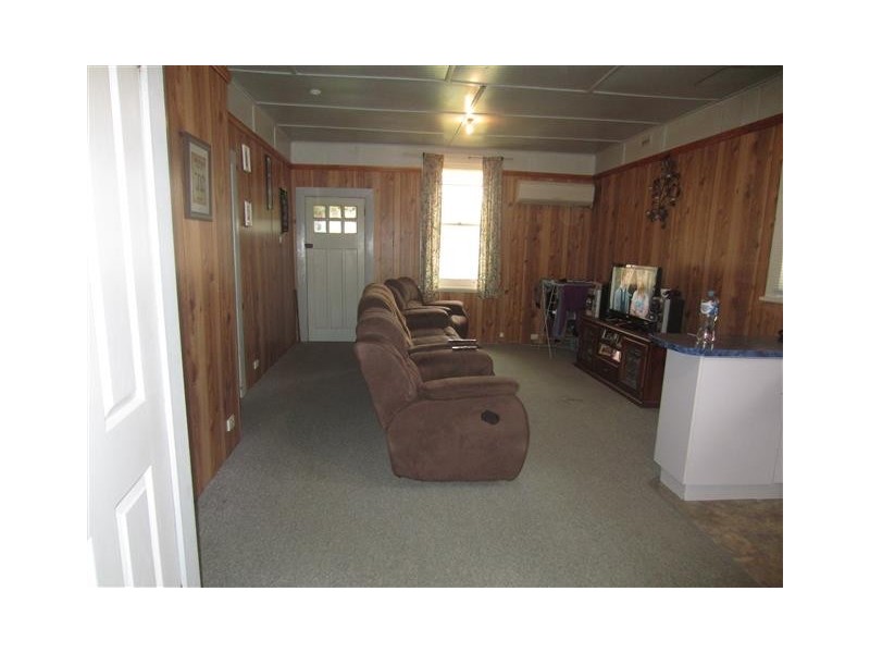 8 Clemons Street, Rosebery TAS 7470