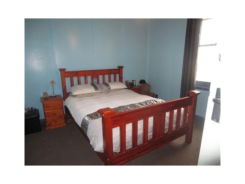 8 Clemons Street, Rosebery TAS 7470