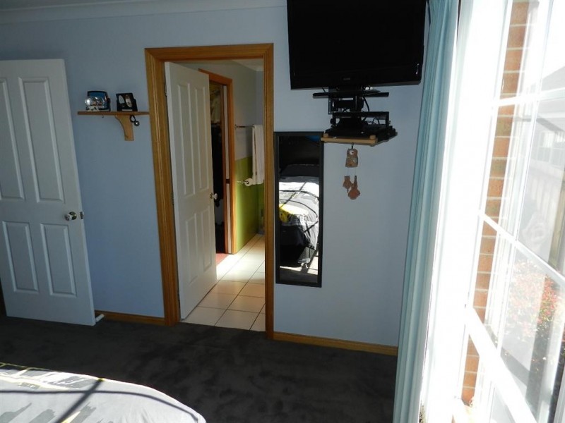 9 Boston Avenue, Cooee TAS 7320