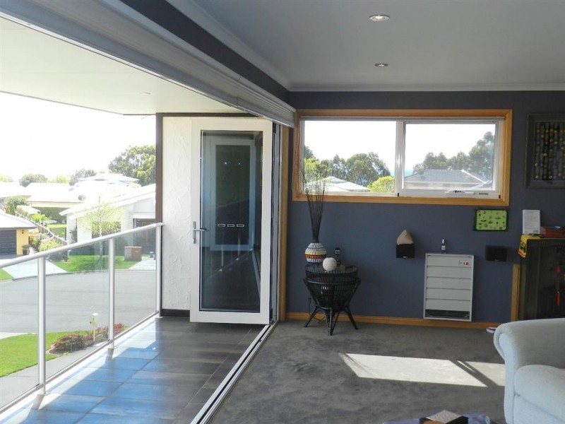 9 Boston Avenue, Cooee TAS 7320