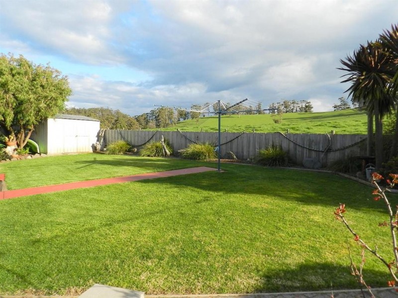 9 Boston Avenue, Cooee TAS 7320