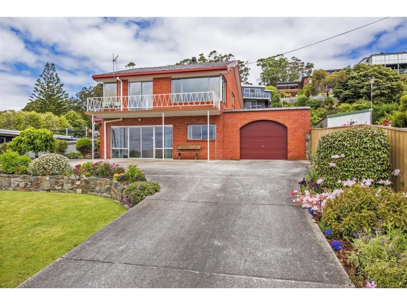 9A Wragg Street, Somerset TAS 7322