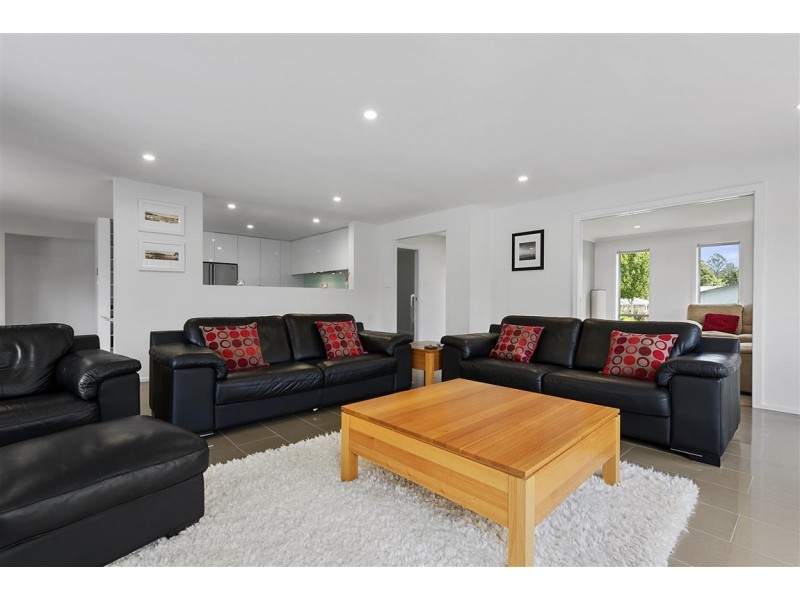 35 Berkshire Parade, Penguin TAS 7316